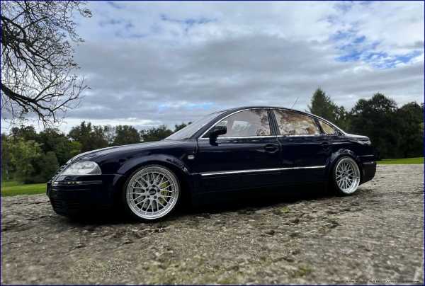1:18 VW Passat B5 3BG W8 4 MOTION LIMO. + BBS Alu + Gravur Platte